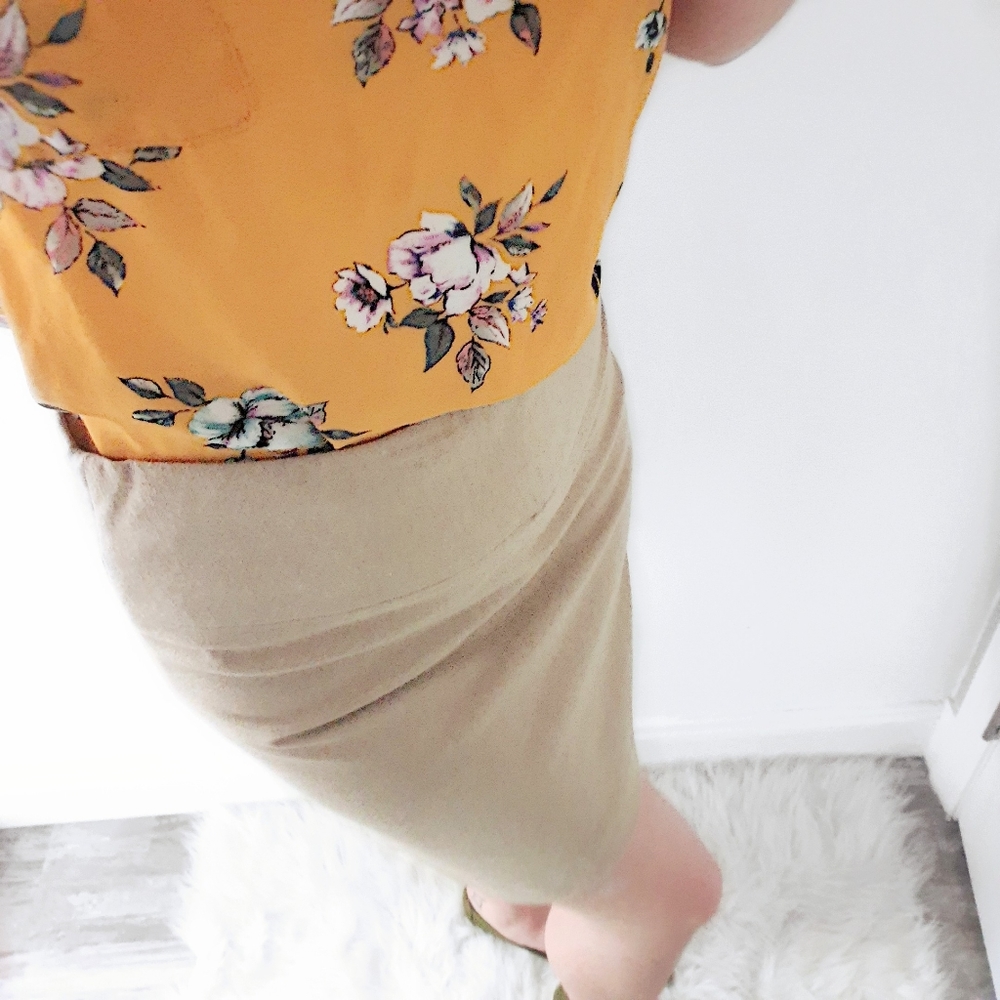 Banana Republic Wool Pencil Back Zip Skirt
